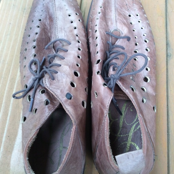 J.Renee shoes flat, perforated very soft leather. - Picture 1 of 5